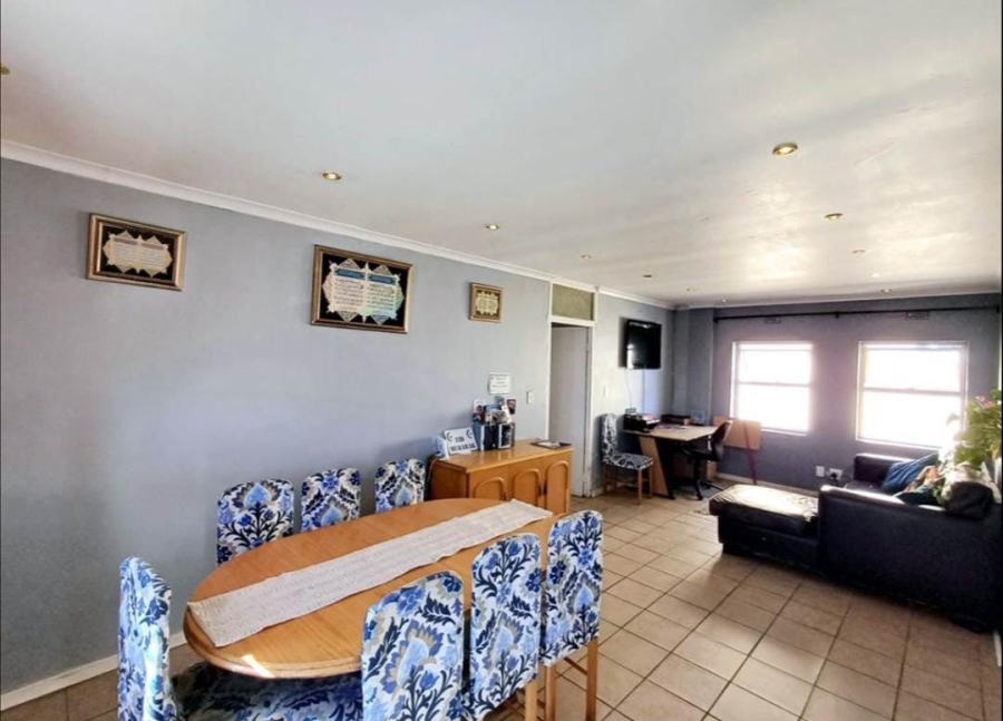 To Let  Bedroom Property for Rent in Surrey Estate Western Cape